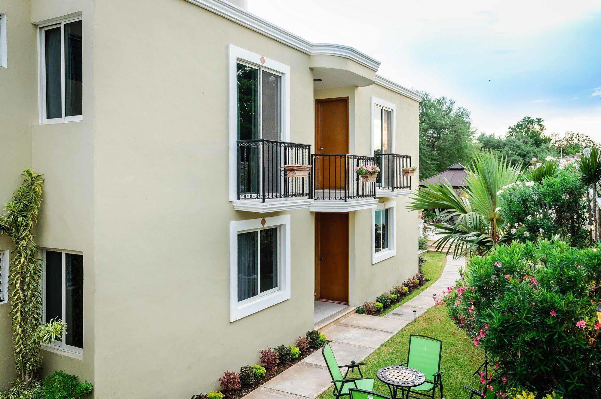 Hotel Casa Nobel Merida Bagian luar foto